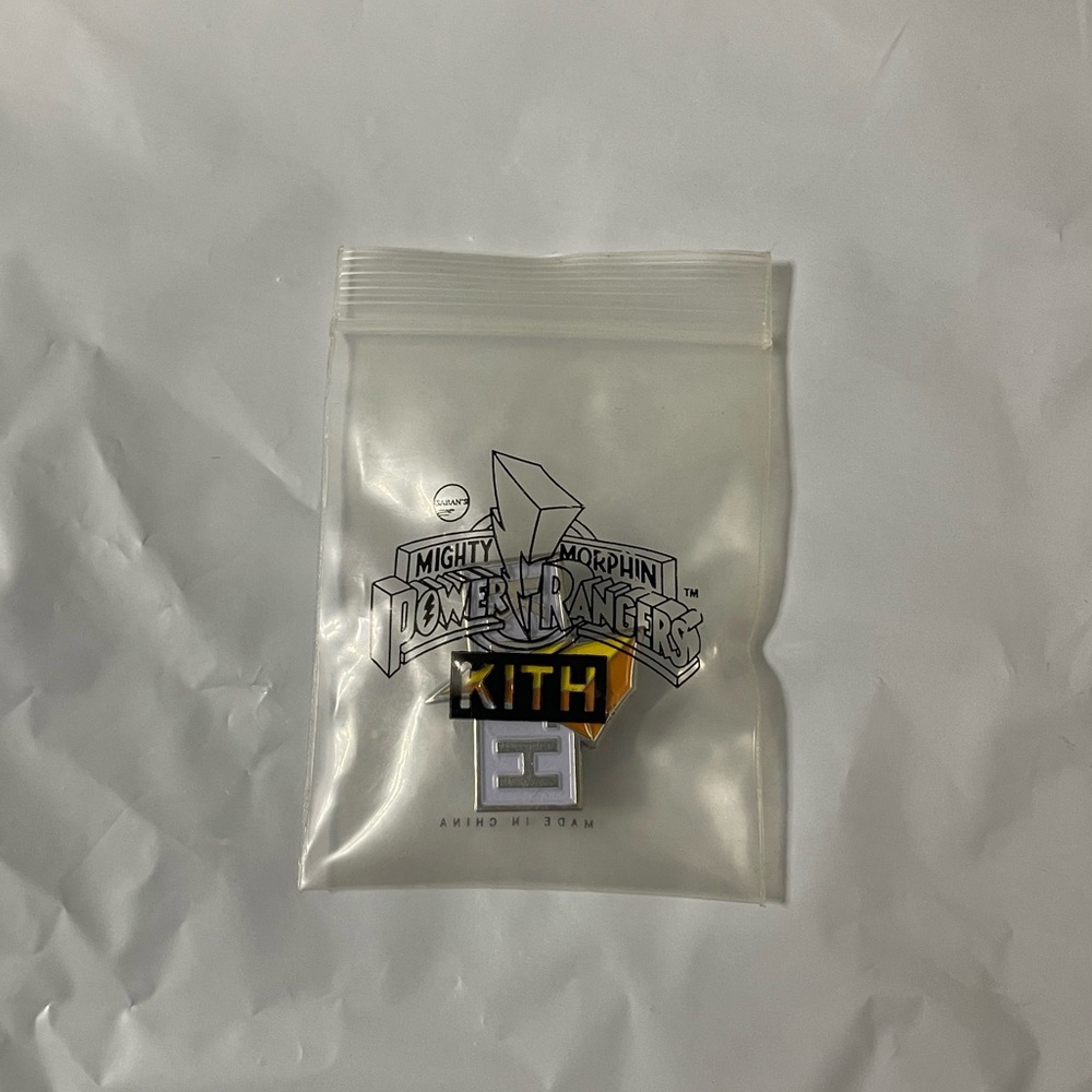 Mighty Morphin Power Rangers x KITH Pin - Picture 2 of 3